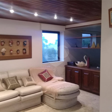 Triplex à venda ou para alugar com 4 suítes em Enseada, Guarujá, SP