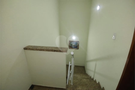 Casa à venda com 3 suítes no condomínio Morada das Hortênsias, São Paulo - SP