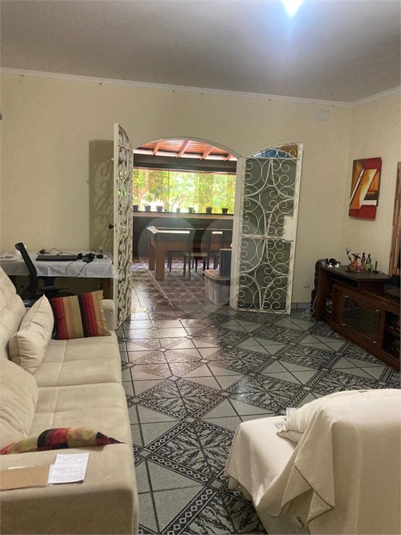 Casa à venda com 3 quartos, sendo 1 suíte, em Jardim Pinheiros, São Paulo, SP