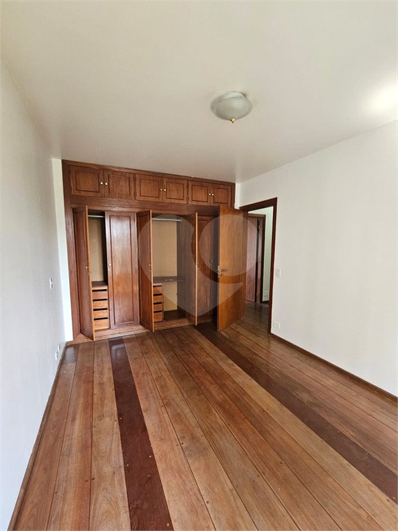Apartamento à venda com 4 quartos, sendo 2 suítes,  em Jardim Parque Morumbi, São Paulo, SP