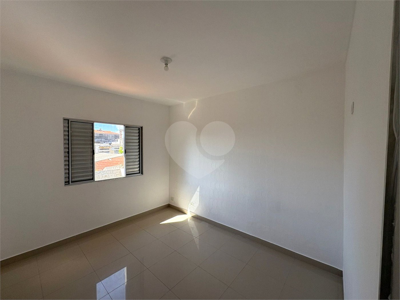 Sobrado à venda com 2 quartos em Jardim Monte Cristo, Suzano, SP
