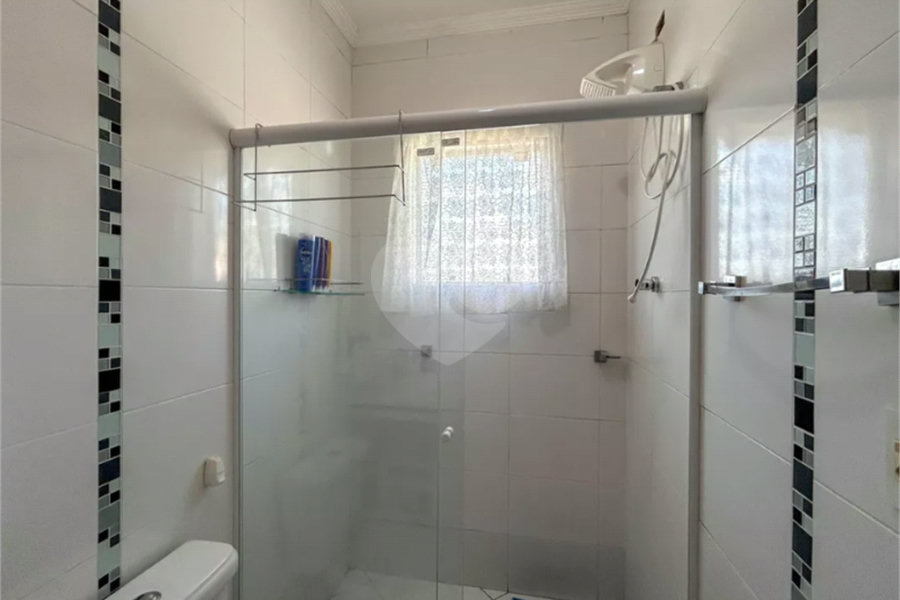 Sobrado à venda com 3 quartos, sendo 1 suíte, em Vila Mangalot, São Paulo, SP