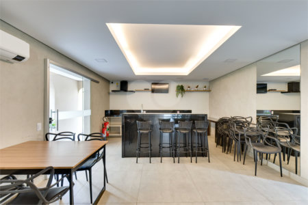 Apartamento à venda com 3 quartos, sendo 2 suítes, em Moema, São Paulo, SP