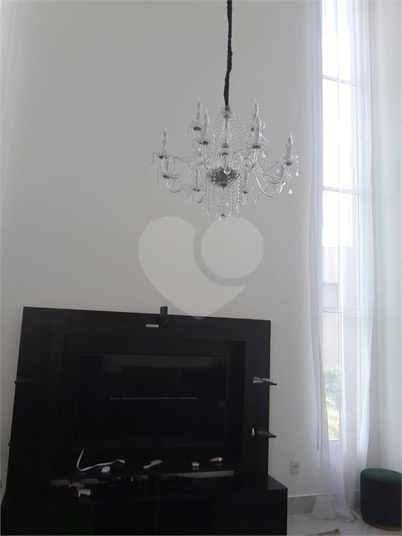 Casa à venda com 3 suítes em Moinho Velho, Cotia, SP