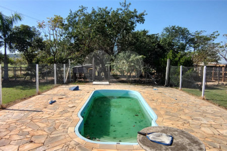 Sítio à venda com 2 suítes em Buru, Salto, SP
