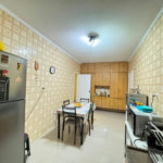 Apartamento com 2 dormitórios e suíte + dependência de serviço completa na Ponta da Praia – Localização privilegiada próximo à Praça Dino Bueno
