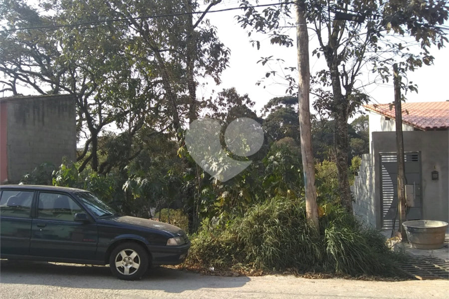 Casa à venda com 3 quartos, sendo 2 suítes, no condomínio Alpes da Cantareira, Mairiporã - SP