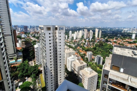 Apartamento à venda com 3 suítes em Sumarezinho, São Paulo, SP