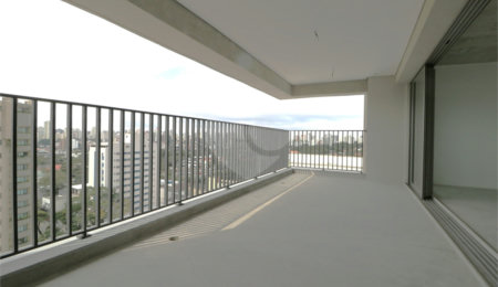 Apartamento à venda com 3 suítes em Moema, São Paulo, SP
