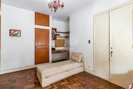 Casa à venda com 3 quartos, sendo 1 suíte, em Jardim Paulista, São Paulo, SP