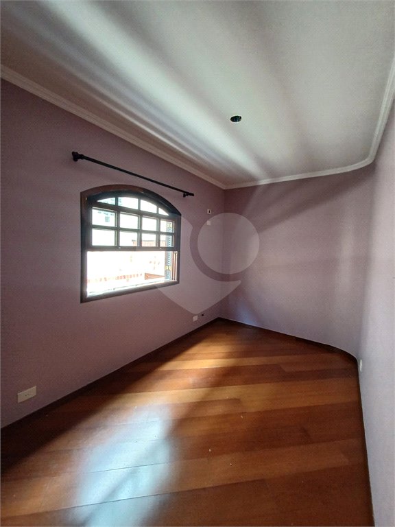 Sobrado à venda com 3 quartos, sendo 1 suíte,  em Jardim Pinheiros, São Paulo, SP