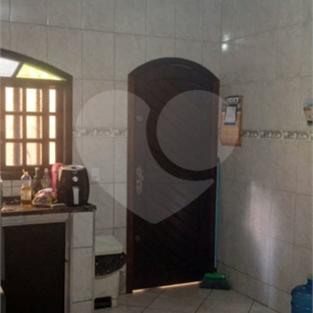Casa à venda com 3 quartos, sendo 1 suíte, em Jardim dos Ipês, Suzano, SP
