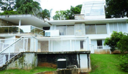 Sobrado à venda com 4 quartos, sendo 3 suítes,  em Tremembé, São Paulo, SP