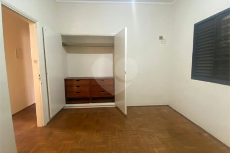 Casa à venda com 3 quartos, sendo 1 suíte, no Centro, Araraquara, SP