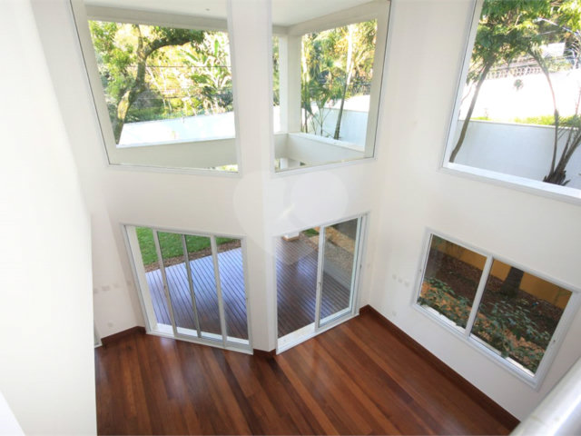 Casa à venda com 4 suítes no condomínio Vila Alba, São Paulo - SP