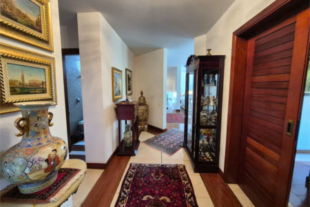 Casa de Vila à venda ou para alugar com 4 quartos, sendo 2 suítes, em Jardim Leonor, São Paulo, SP