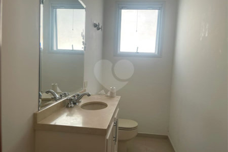 Casa de Vila à venda com 3 quartos, sendo 1 suíte, em Jardim Hípico, São Paulo, SP