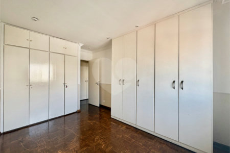 Apartamento à venda com 4 quartos, sendo 1 suíte, em Chácara Santo Antônio, São Paulo, SP
