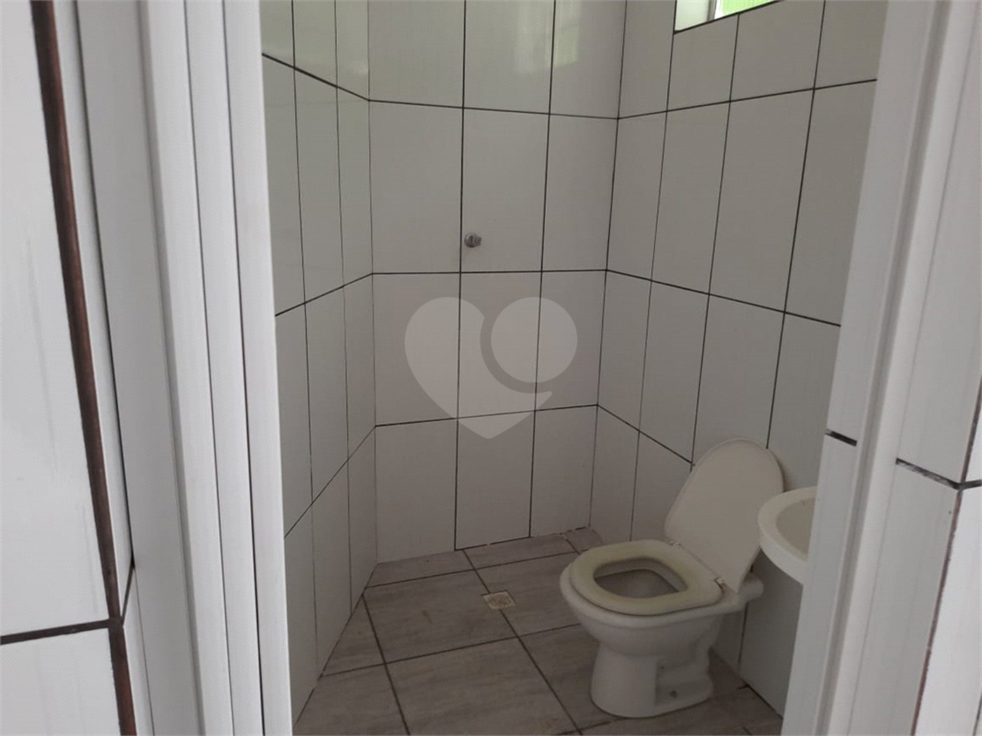 Sobrado à venda com 4 quartos, sendo 2 suítes, em Jardim Morada do Sol, Indaiatuba, SP