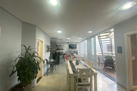Casa à venda com 4 suítes no condomínio Okinawa, Paulínia - SP