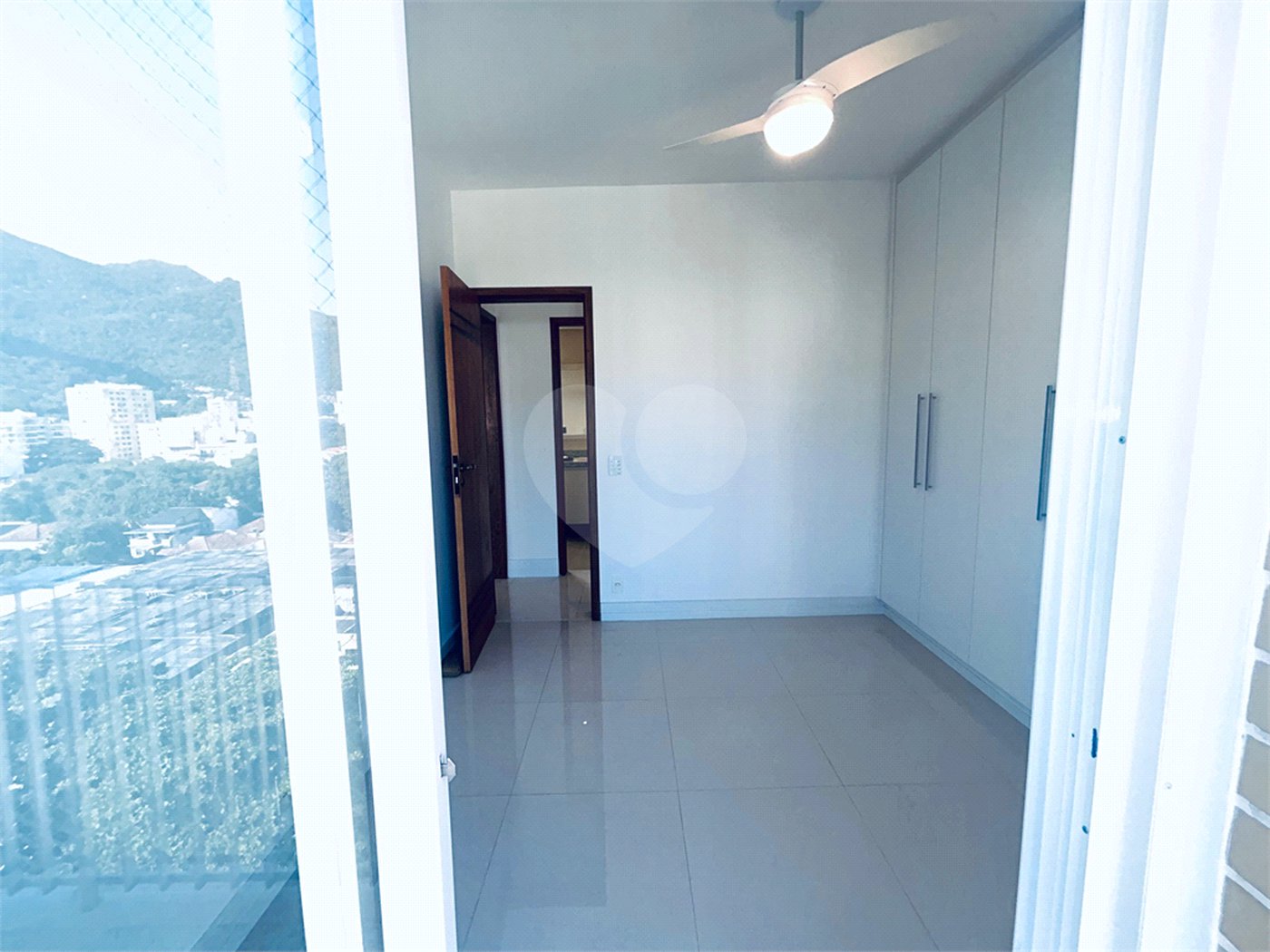 Apartamento à venda com 2 quartos, sendo 1 suíte, em Grajaú, Rio de Janeiro, RJ