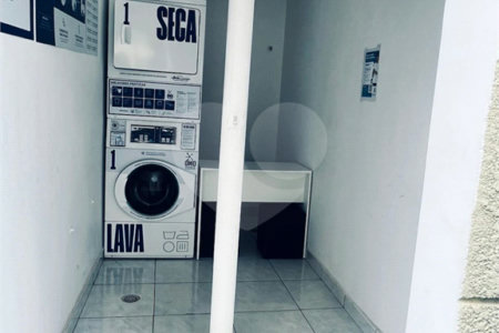 Apartamento à venda com 2 quartos em Parque Maria Domitila, São Paulo, SP