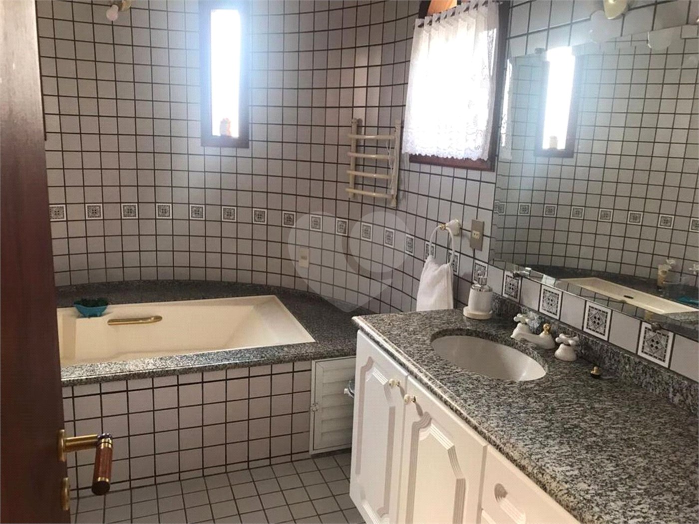 Casa à venda com 4 suítes no condomínio Parque da Fazenda, Itatiba - SP