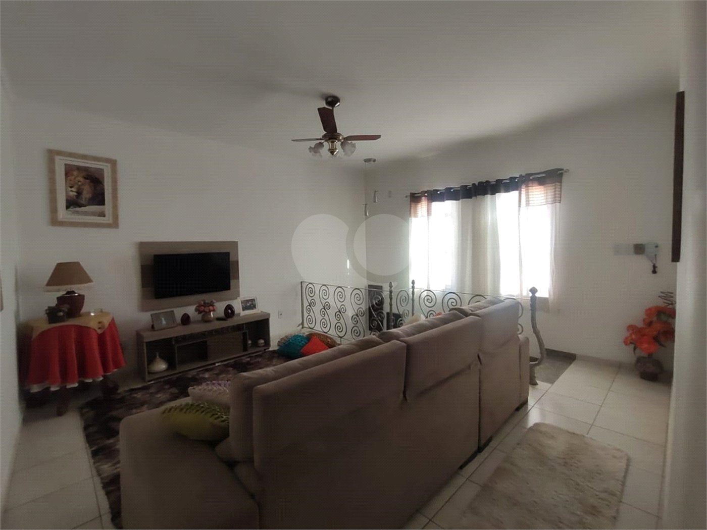 Sobrado à venda com 5 quartos, sendo 1 suíte,  em Cidade Alta, Cuiabá, MT