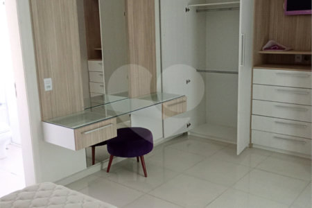 Casa à venda com 3 quartos, sendo 2 suítes, no condomínio Granja Olga II, Sorocaba - SP