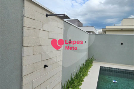 Casa à venda com 4 quartos, sendo 2 suítes, no condomínio Reserva Aruanã, São José dos Campos - SP