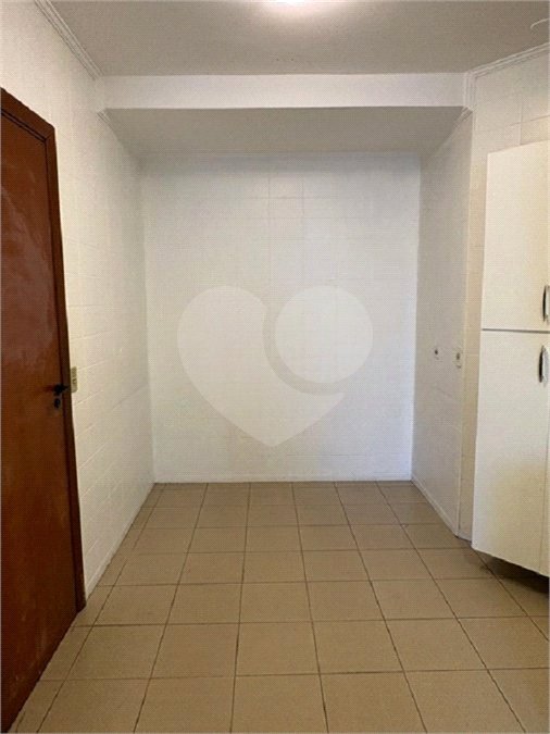 Apartamento à venda com 3 quartos, sendo 2 suítes, em Moema, São Paulo, SP