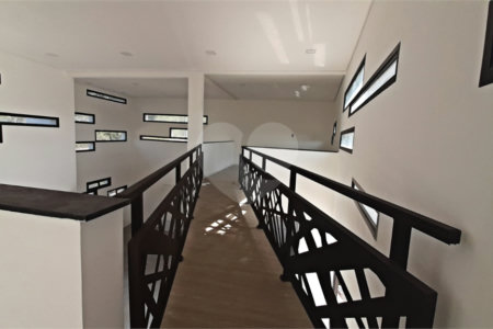 Casa à venda ou para alugar com 4 quartos, sendo 3 suítes, em Serra dos Lagos (jordanésia), Cajamar, SP