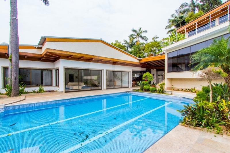 Casa Térrea à venda com 5 suítes em Jardim Marajoara, São Paulo, SP