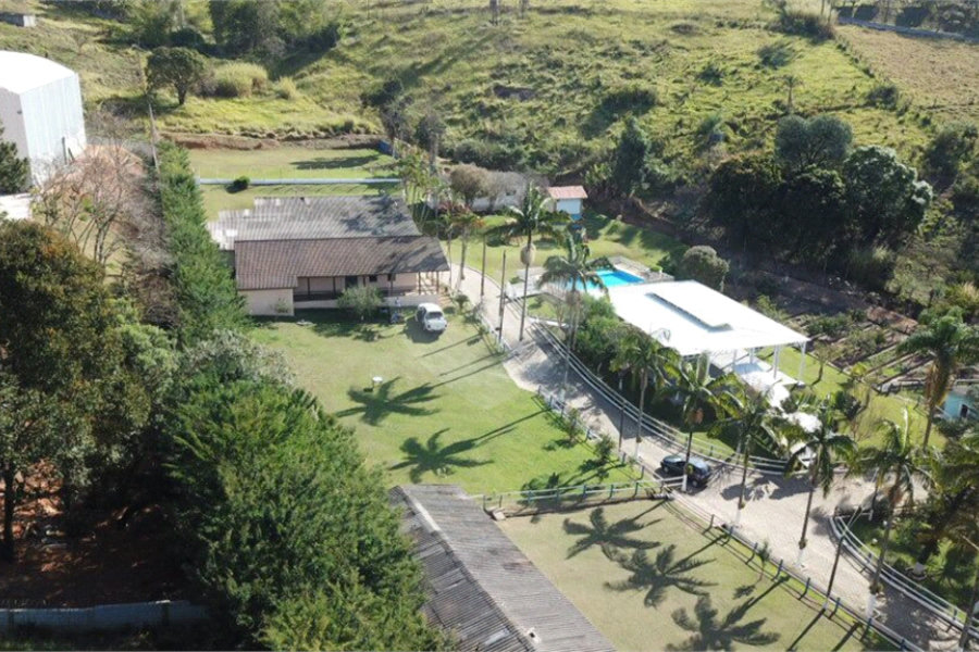 Chácara à venda com 4 quartos, sendo 1 suíte, em Luiz Fagundes, Mairiporã, SP