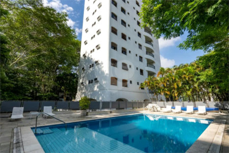 Apartamento à venda com 3 suítes em Vila Morumbi, São Paulo, SP