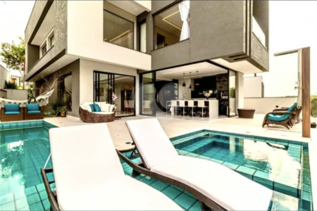 Casa à venda com 4 quartos, sendo 3 suítes, no condomínio Alphaville Nova Esplanada 4, Votorantim - SP
