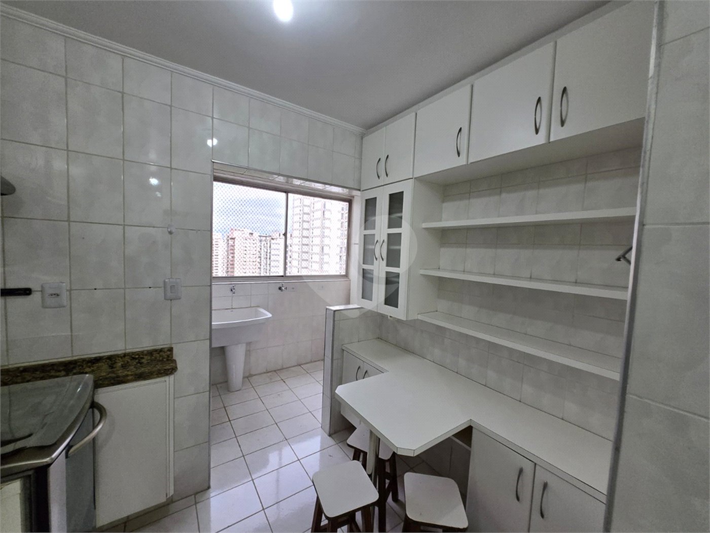 Apartamento à venda com 3 quartos, sendo 1 suíte,  em Indianópolis, São Paulo, SP