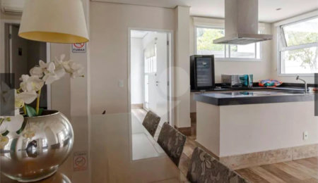 Apartamento à venda com 2 quartos, sendo 1 suíte,  em Vila Andrade, São Paulo, SP