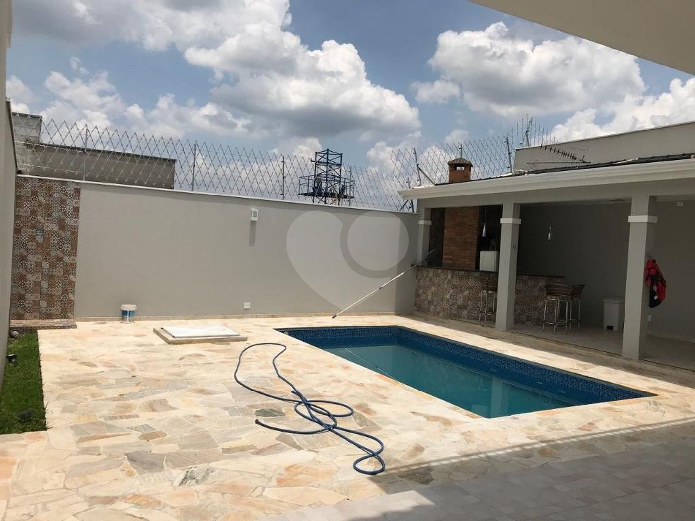 Casa à venda com 3 suítes no condomínio Aldeia da Mata, Votorantim - SP