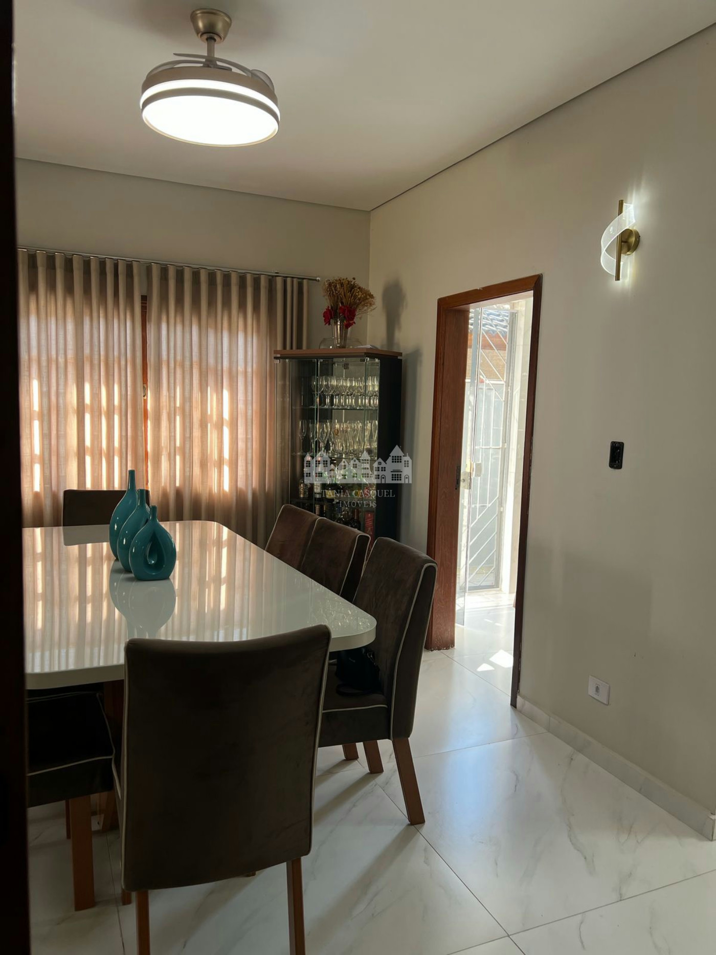 Casa à venda com 3 quartos, sendo 1 suíte,  em Retiro das Fontes, Atibaia, SP