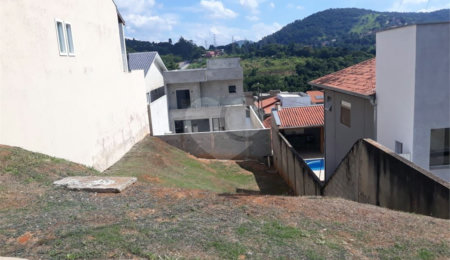 Terreno à venda em Parque Varanguera, São Roque, SP