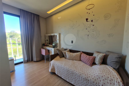 Casa à venda com 3 quartos, sendo 2 suítes, no condomínio Horizontes de Sorocaba, Sorocaba - SP