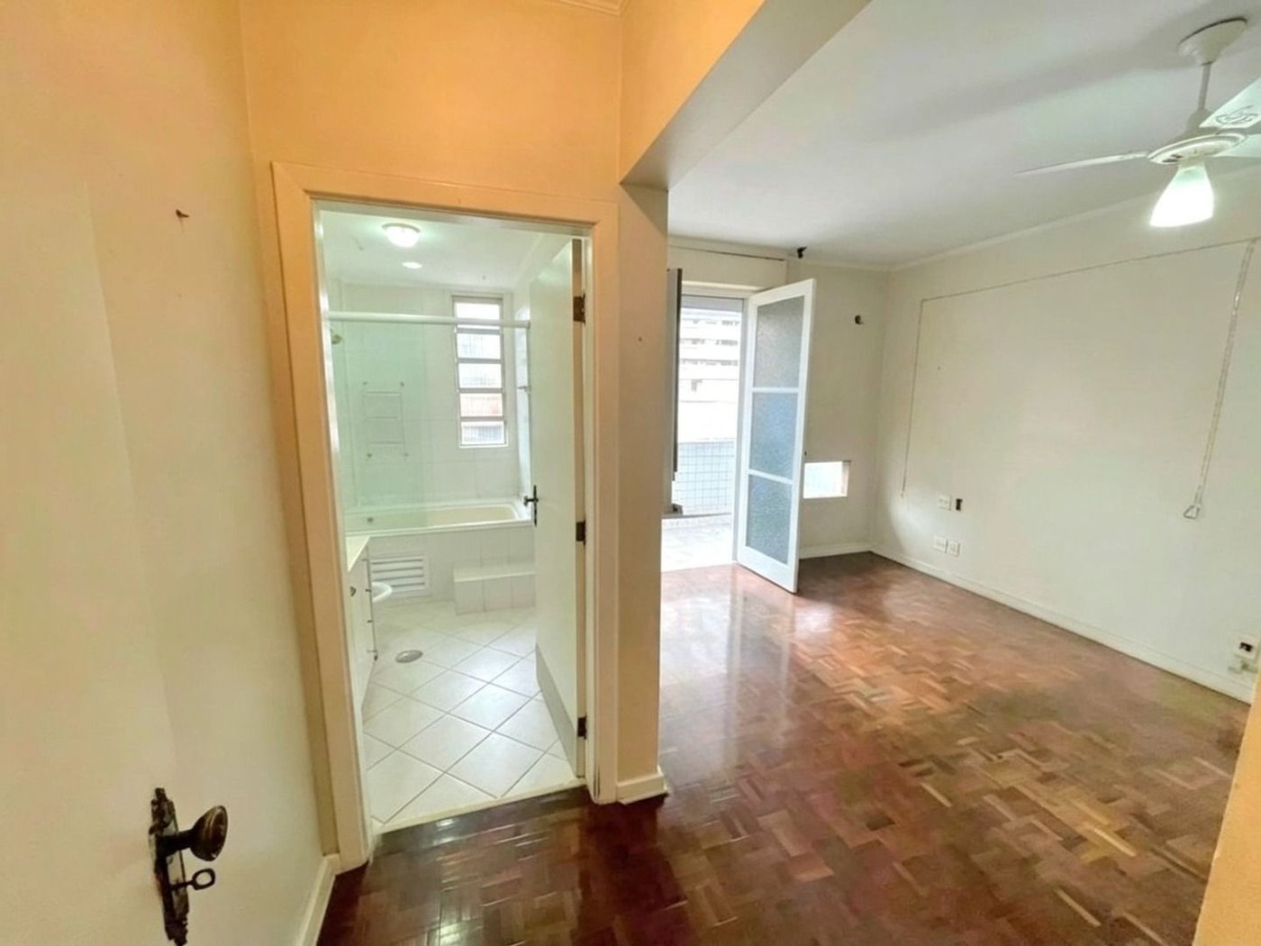 Apartamento com 3 dormitórios à venda, 152 m² por R$ 999.000,00 - Gonzaga - Santos/SP