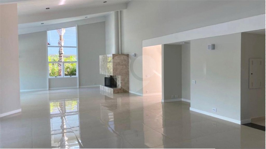 Casa à venda ou para alugar com 4 quartos, sendo 2 suítes, no condomínio Lago Azul, Araçoiaba da Serra - SP