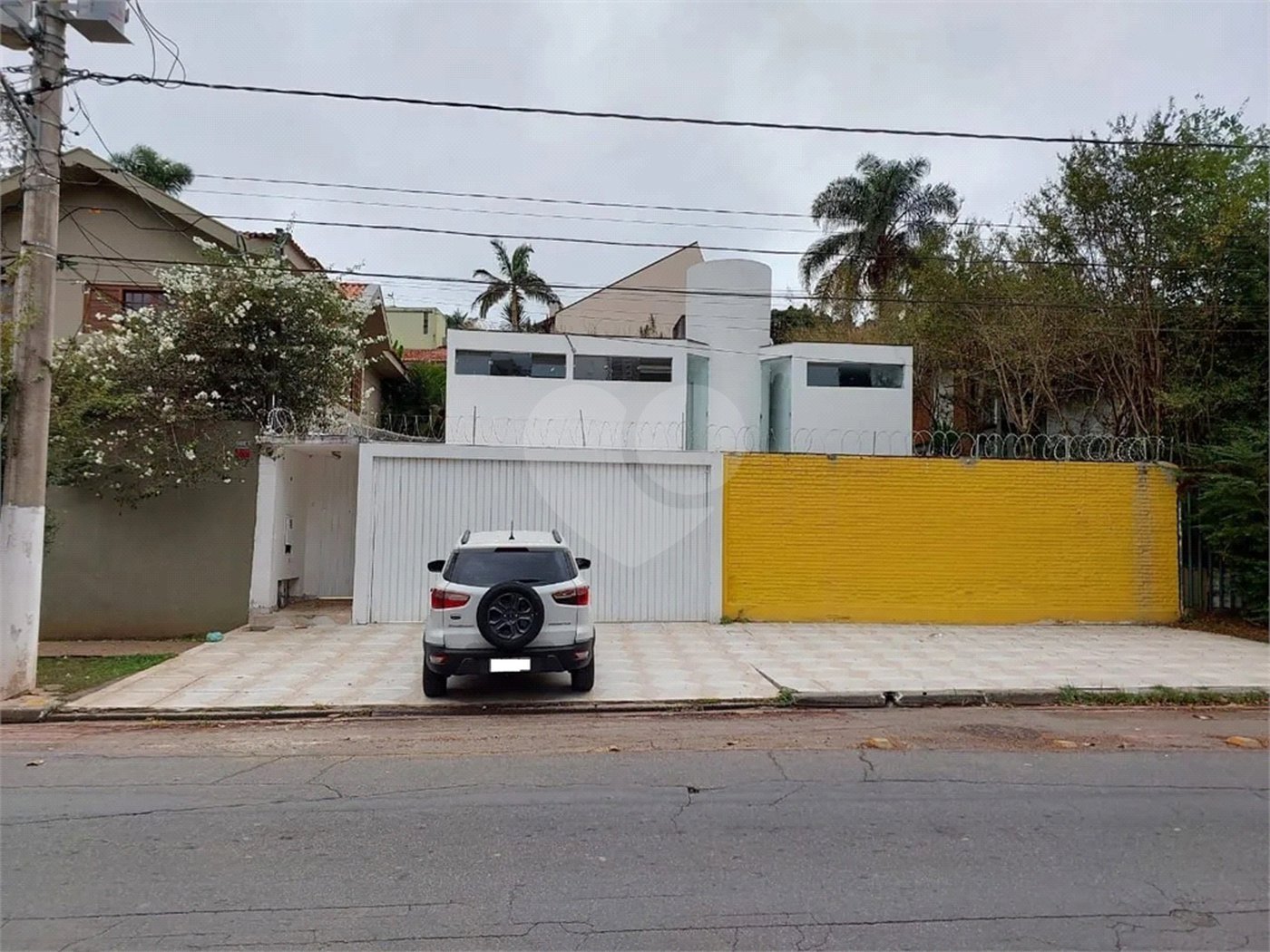 Sobrado à venda com 11 quartos, sendo 4 suítes, em Jardim Morumbi, São Paulo, SP