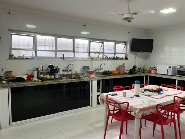 Sobrado à venda com 4 quartos, sendo 3 suítes,  em Água Fria, São Paulo, SP