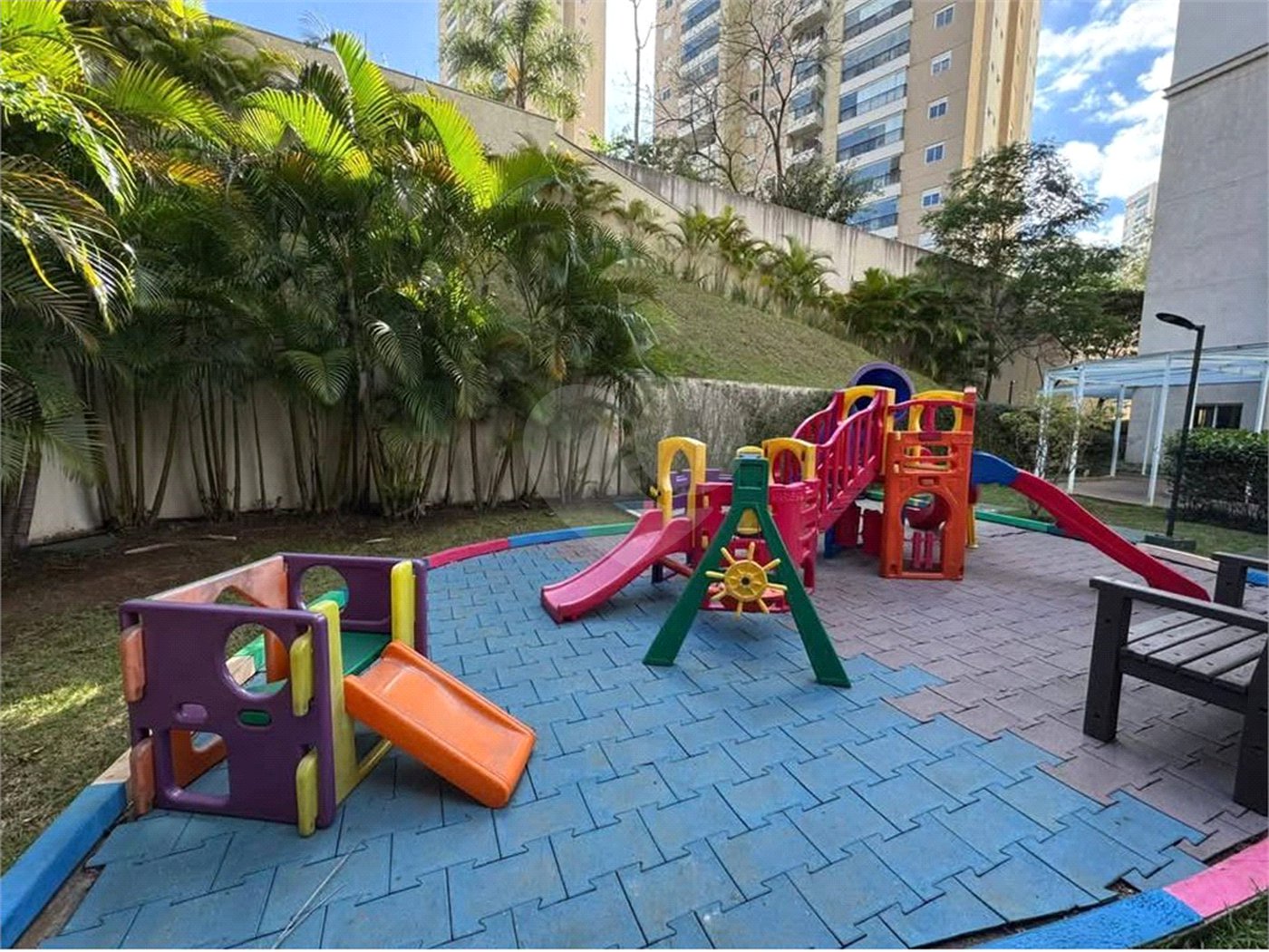 Apartamento à venda com 2 quartos, sendo 1 suíte,  em Vila Andrade, São Paulo, SP