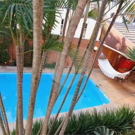 Casa à venda com 5 suítes em Jardim Leonor, São Paulo, SP