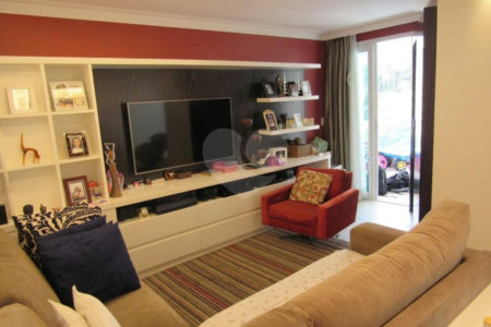 Apartamento à venda com 3 suítes em Real Parque, São Paulo, SP