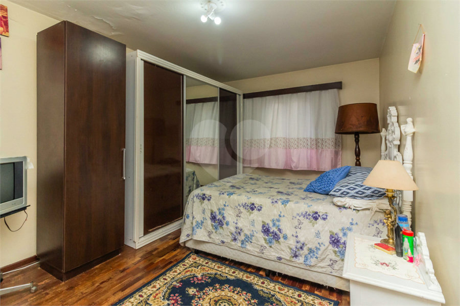 Sobrado à venda com 4 quartos, sendo 1 suíte, em Tremembé, São Paulo, SP